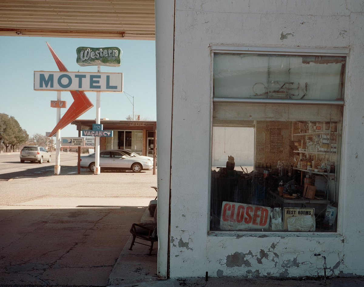 takeuchifilm's tweet photo. American Decadence https://t.co/hBCoxu0nMr