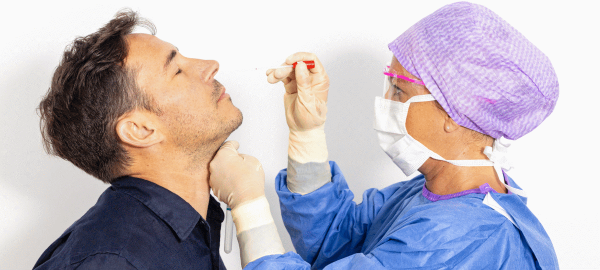 Vanaf vrijdag 10 maart is het niet nodig om een (zelf)test te doen of in isolatie te gaan als je corona hebt. Alle GGD’en stoppen op 18 maart met coronatesten. GGD Twente ook. Je kunt nog wel een vaccinatie of herhaalprik krijgen bij ons. Meer informatie: bit.ly/3T4kXtE