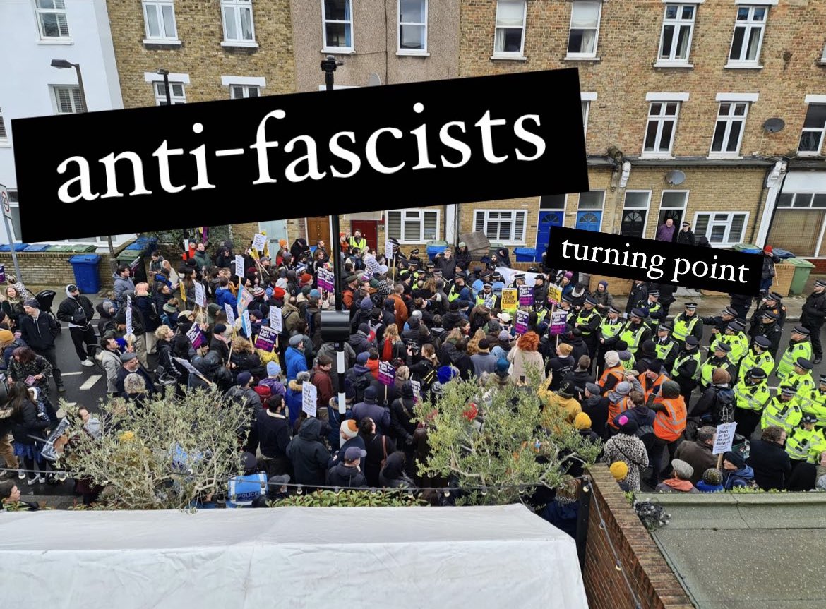 Stand Up to Racism - south London (@slsutr) on Twitter photo Thank you to everyone who came to tell Turning Point UK where to shove it.
We’ve proved once again that South London is diverse, welcoming and anti-fascist.
“Drag Queens are welcome, BIGOTS are not” <a href="/AntiRacismDay/">Stand Up To Racism</a> <a href="/uaf/">Unite Against Fascism</a> Thank you to everyone who came to tell Turning Point UK where to shove it.
We’ve proved once again that South London is diverse, welcoming and anti-fascist.
“Drag Queens are welcome, BIGOTS are not” <a href="/AntiRacismDay/">Stand Up To Racism</a> <a href="/uaf/">Unite Against Fascism</a>