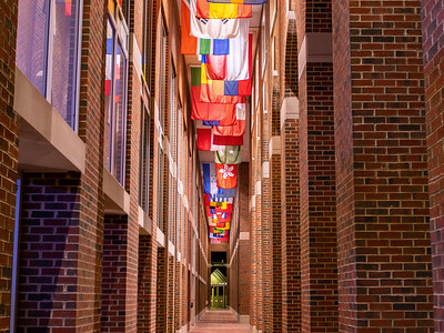 claudiaKM's tweet photo. 📣 Please help me get the word out 📣

UNC Kenan-Flagler Business School is looking to hire for a great new role: Associate Dean for Marketing and Communications. 

To learn more and apply, please go to: https://t.co/DweNi2LZwC. https://t.co/4F1pg0B0Rw