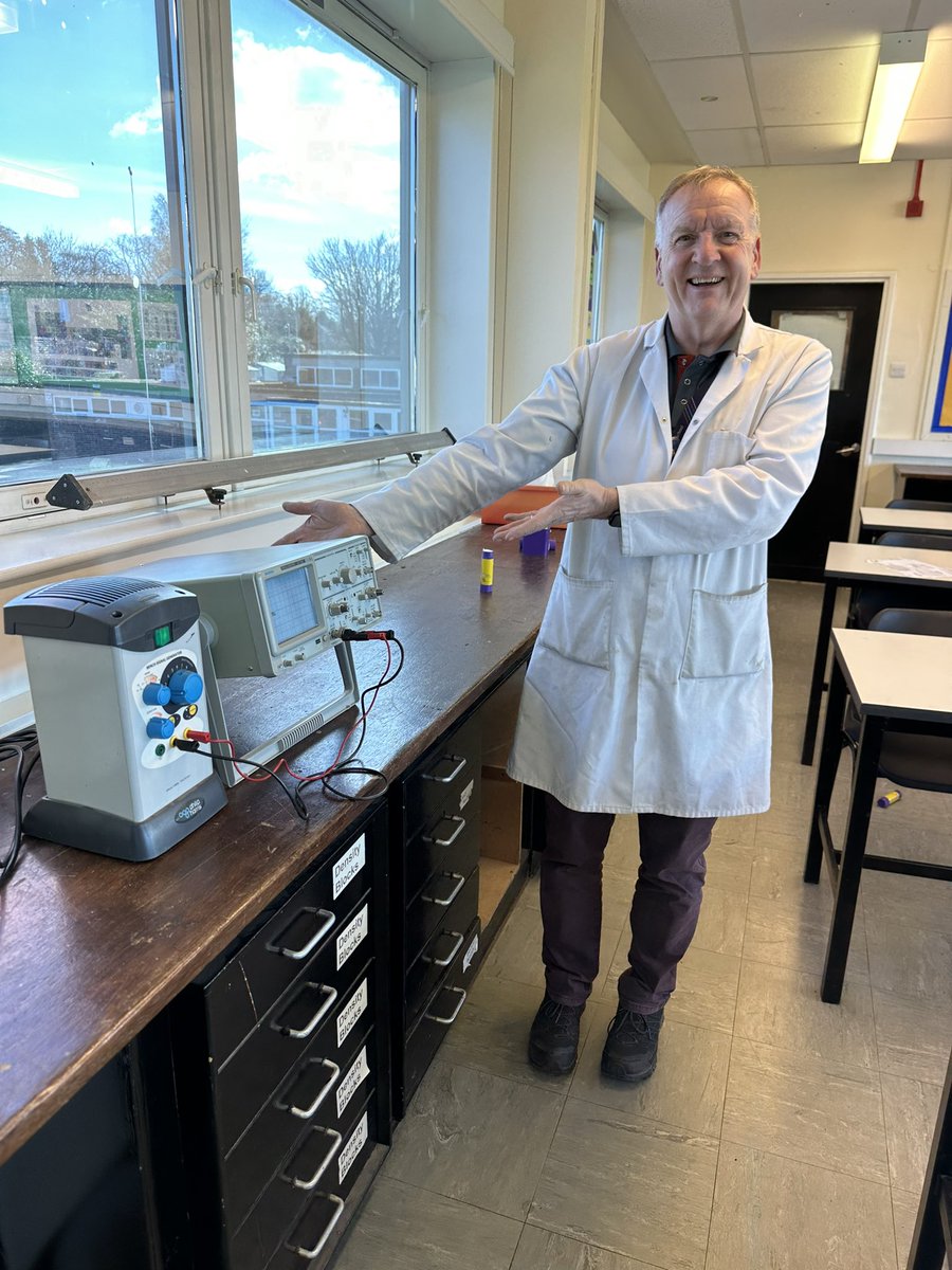 MHS_Sci's tweet photo. Today we are celebrating #TECHOGNITION to show our appreciation for Miss Long, Ms Parker and Mr Sweeney - our fantastic Science Technicians who make practical science at MHS possible. Thank you for all that you do!!🎉@TECHOGNITIONUK @MarpleHall https://t.co/f7hCqOZwq5