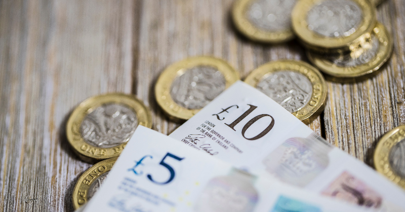 PFEW_HQ's tweet photo. Why have most workers’ starting salaries across the board risen by 111% since 1979 but police starting salaries have risen by 51%?  
 
The persistent failure of pay reviews is reflected in the indisputable facts from the SMF independent research. 
 
#FairPayForPolice