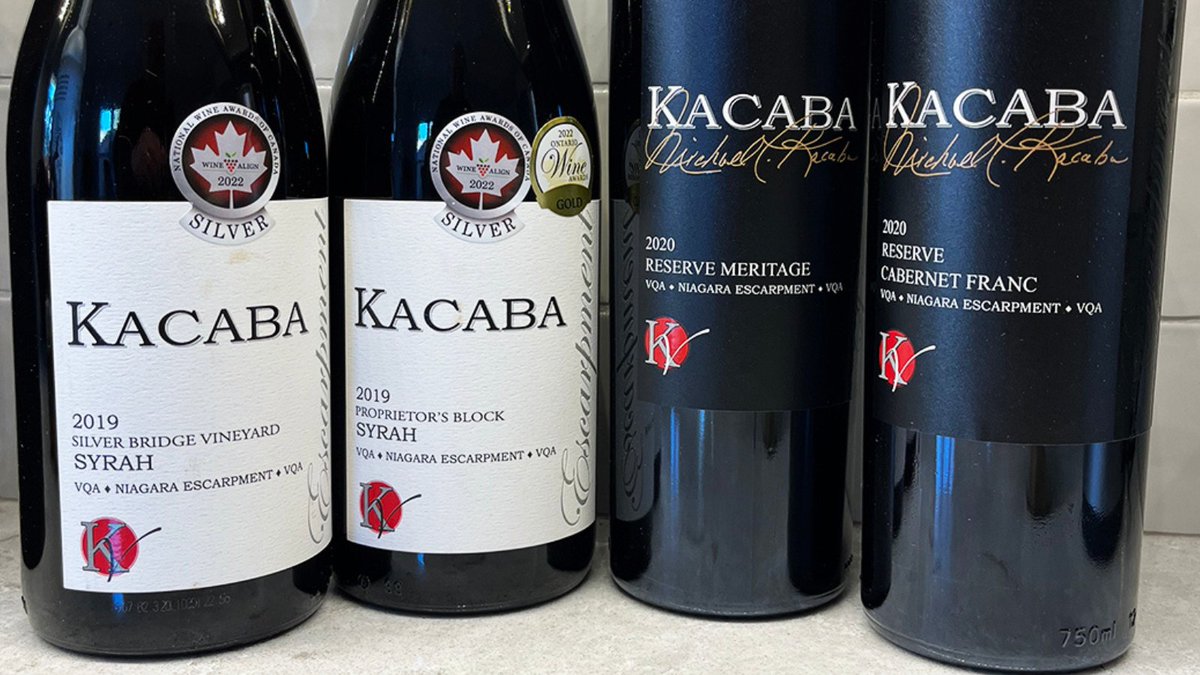 Some great reviews from Michael Vaughan of #VintageAssessments over on our Facebook Page facebook.com/kacabavineyard… 

#Winereviews #Winereview #WineWriter #WineCritic #Syrah #Meritage #CabernetFranc #VQA #ONWine #OntarioWine #NiagaraEscarpment #TwentyMileBench