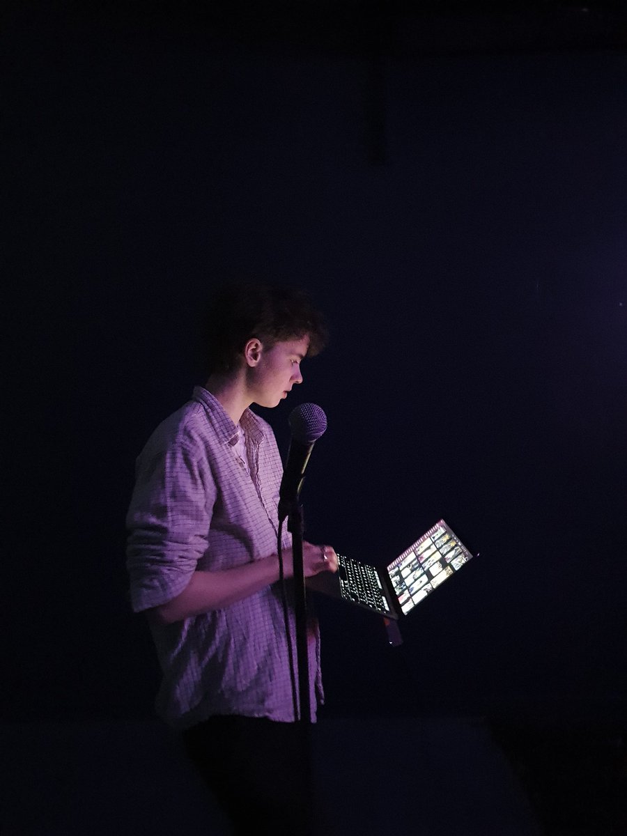 HelikonTheatre's tweet photo. Day 3 of our @arcstockton residency we made it to the Studio Theatre!

Playing with a microphone and projector kept us busy and silly all day!
(we never want to leave) https://t.co/AXyDDyz776