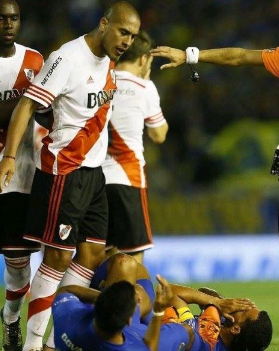 el gallo hincha de river ⭐⭐⭐ tweet media