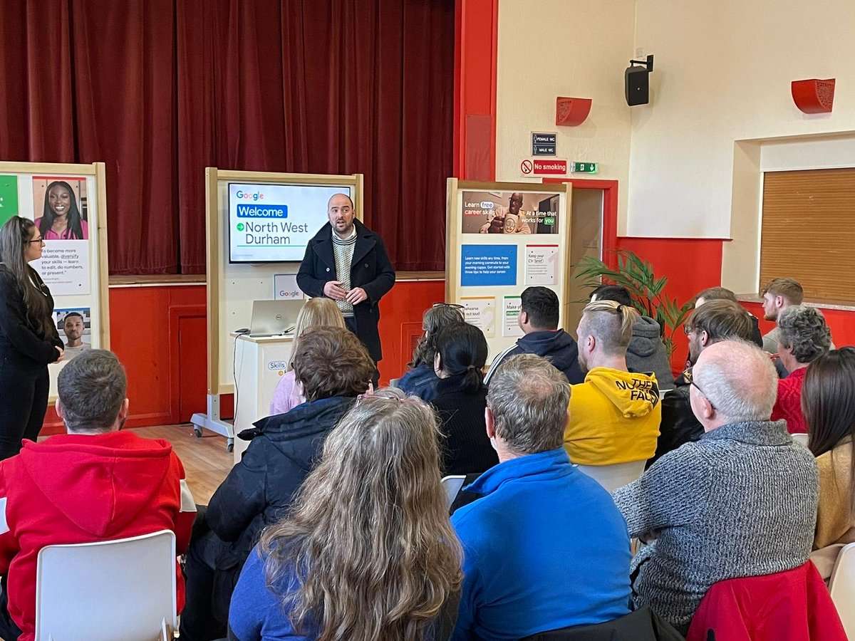 GoogleUK's tweet image. The Google #DigitalGarage team was busy today! 

We've just visited Durham to deliver free digital skills training to the wonderful community and businesses 👋

Thanks to @RicHolden for coming and all that attended 🫶

Find more free skills training → goo.gle/free-live-trai…