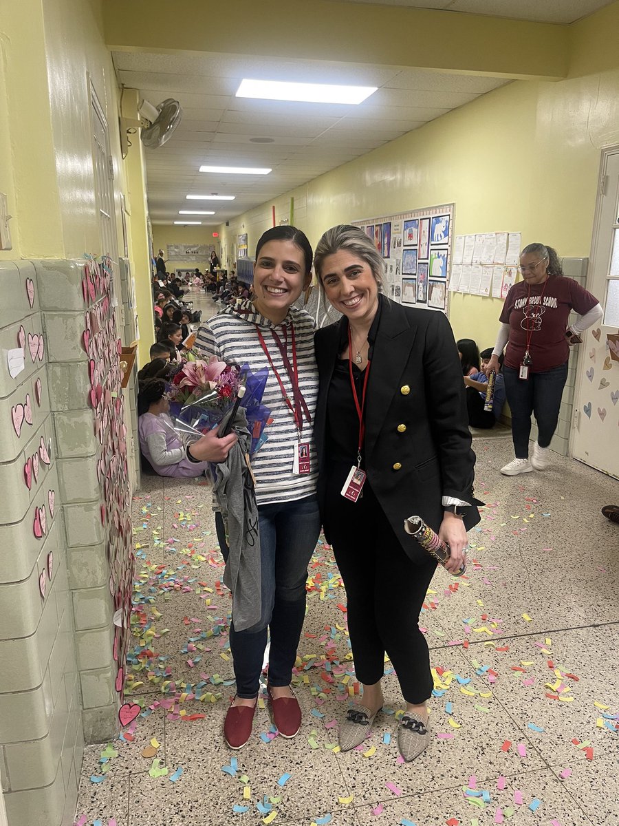 Congrats to Ms. Simoes for winning Teacher That Makes Magic on 98.3 today!! @NPSD_StonyBrook