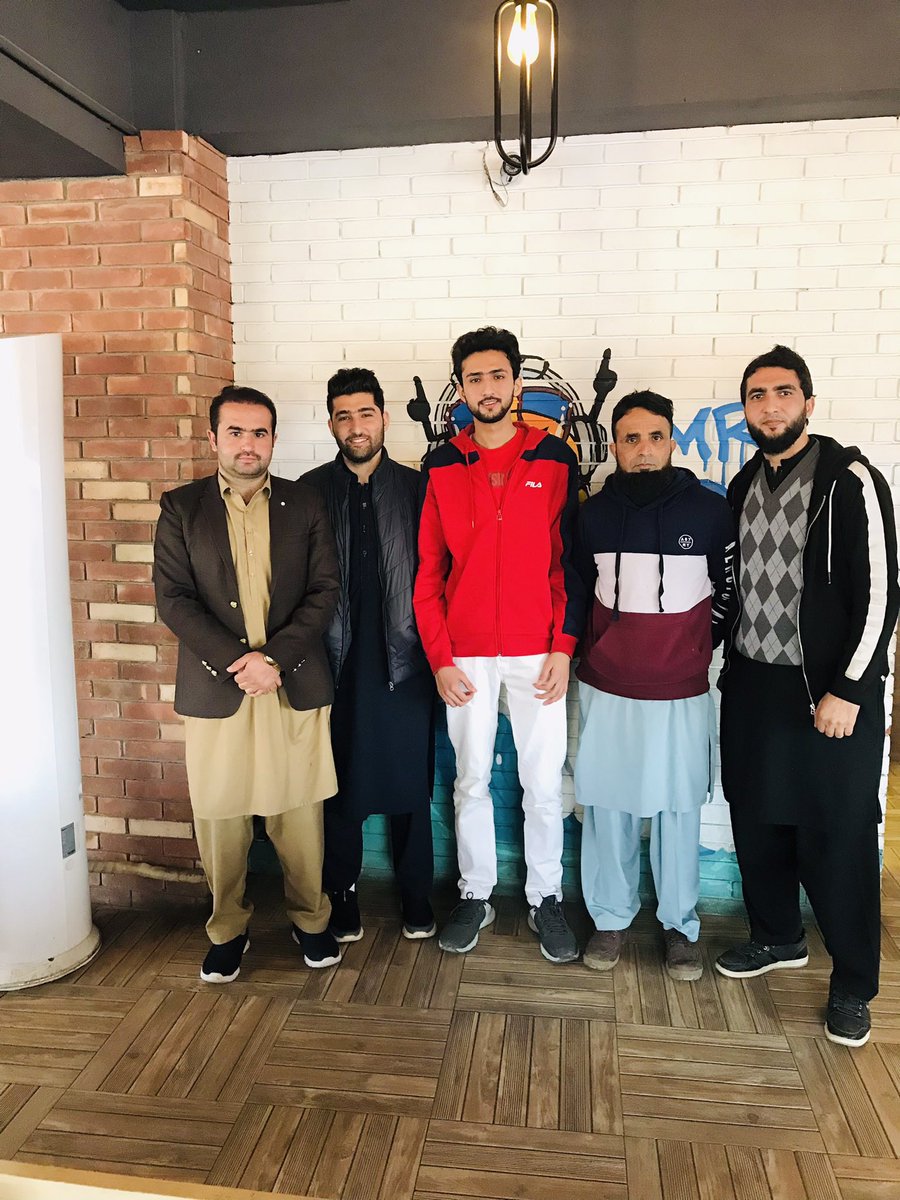 I Had Meetup With @Abu_bakkarrr on (28-Dec-2022)when BTC was consolidating in 16-17k range,at that time AbuBakar says “25k coming and everyone will think that bull run starts and everyone will open long position and then they will dump ponzi to liquidate them”(King of Crypto)👑