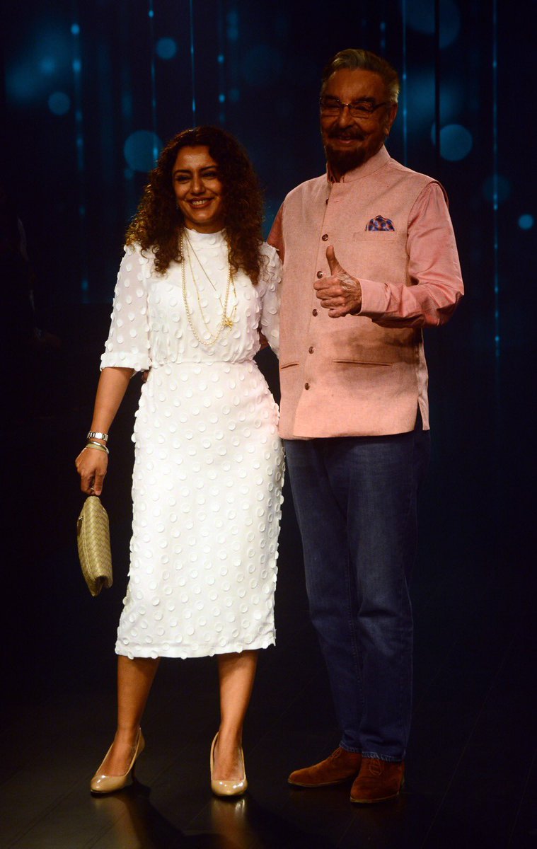 middaygujarati's tweet photo. Kabir Bedi and his wife Parveen Dusanj snapped at the Lakme Fashion Week x FDCI 2023 day 02
Photos @satejss
@iKabirBedi @parveendusanj
#KabirBedi #ParveenDusanj #LakmeFashionWeek #LakmeFashionWeek2023 #LFWDay2 #LFW #fashion #FashionWeek #FDCI
https://t.co/uHbvGZd6h1 https://t.co/vpQzoQTgz5