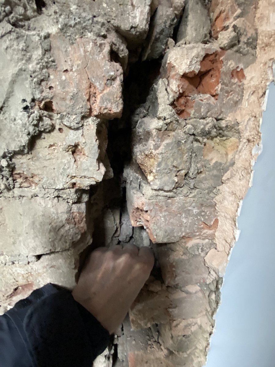 Polestructures's tweet photo. #Crackoftheweek https://t.co/N32PRQdBWZ