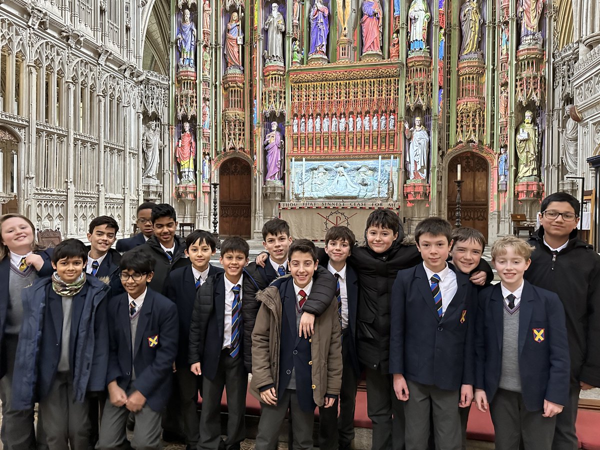 The First Form admired the spectacular #SaintsinColour project at @StAlbansCath today, seeing the Wallingford Screen illuminated with projection technology to reproduce the colours from the 15th century, and learning more about some of the saints depicted.