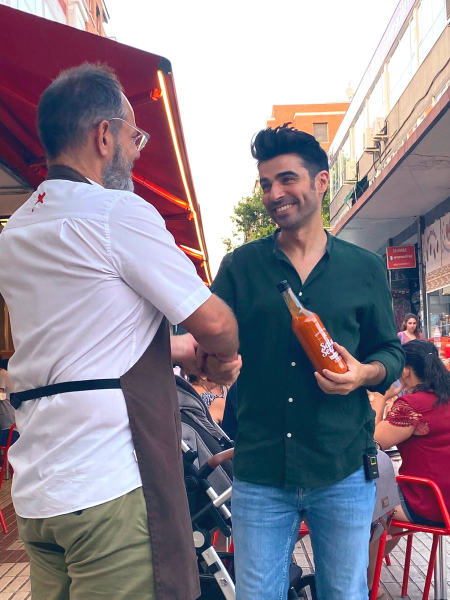 JoseOvejas's tweet photo. Mañana me voy de #tapas por #Madrid, ¿te apuntas?  #NosVemosEnElBarTM en @telemadrid a las 21.15 #bares #baresmadrid #tapasmadrid
@bardocamar 
@atlantia_media https://t.co/eLPGIaSVtQ