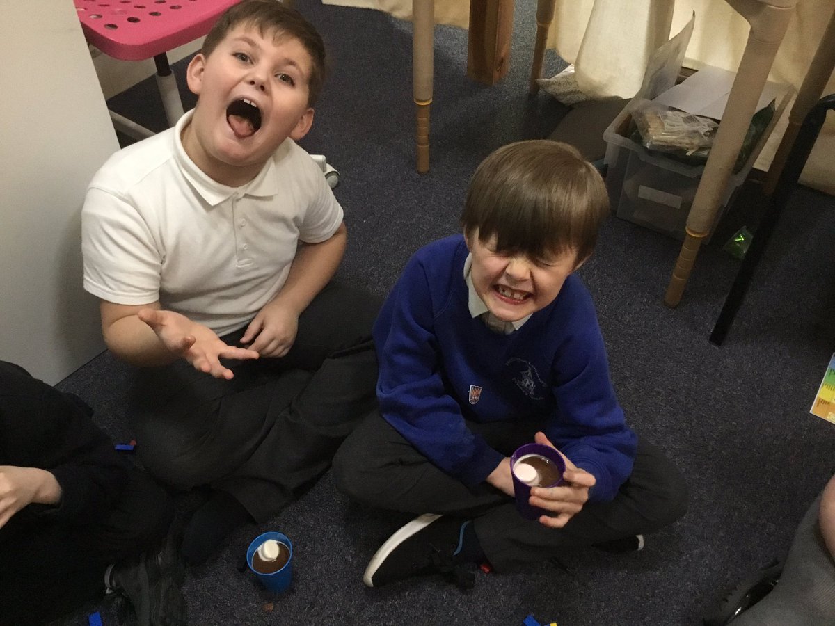 KensingPrimary's tweet photo. #3H have filled their marble jar this week and so we are ending our snowy Friday with some lovely warm chocolate and some circle time chatting with friends. What a good job these children were #inschoolontime despite the weather. #inschoolontimeeveryday #reward #snowday ☕️🍫🥰 https://t.co/6hSCWmjuq1