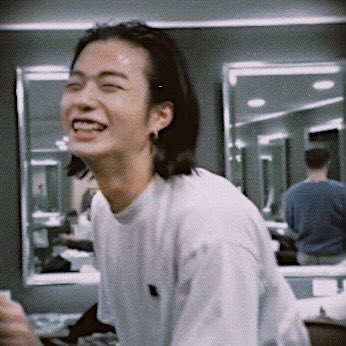 #고프의_29번째생일_봄처럼_따뜻하길
29 아니고 19이라해도 믿어요
#HAPPYGOFDAY
고3페이스 고프 생일축하해