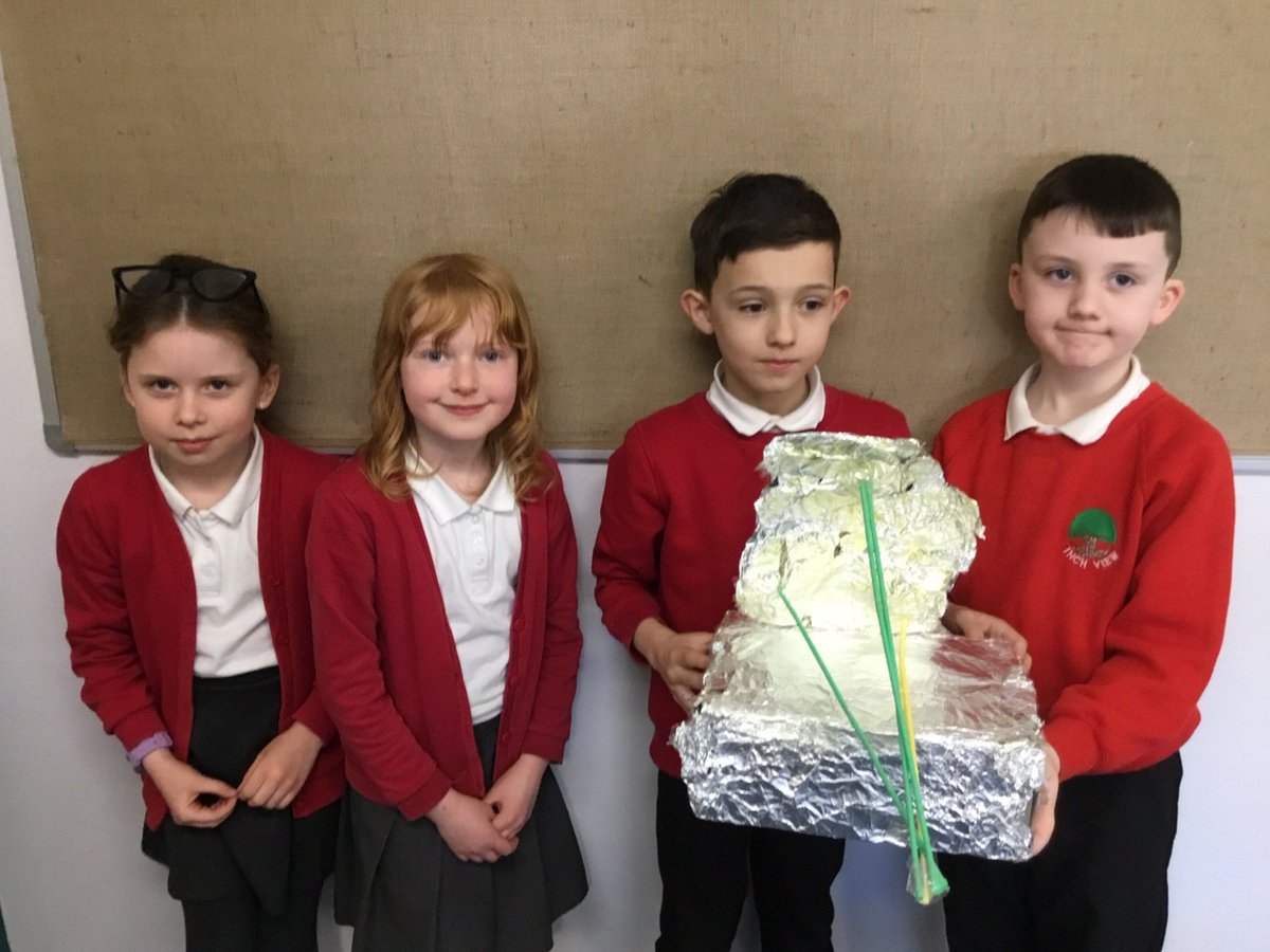 InchViewPS's tweet image. After some great teamwork, P4s have created some fabulous 3D models of the James Webb Telescope using recycled materials. @RoyalObs @SSERCprimary #DeepSpaceDiary @PKCTeach