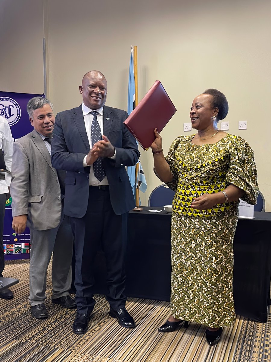 S_I_F's tweet photo. Congratulations #Botswana for signing the Charter establishing SADC #MCSCC – passing the 2/3 mark required to enter into force. "Today, SADC #Fisheries Ministers allowed the region to make one more historic step towards their common future" –> https://t.co/0Dm7yLAmTj @sadc_news https://t.co/LkaaUaPFKR