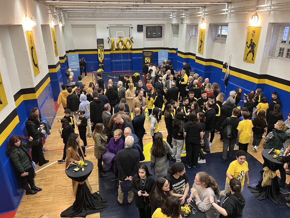 1950 girişli Niko bey, GS yönetimi,Rum toplumu, dostlar, emektar ve genç sporcular,hepimiz Beyoğlusporumuzun 100.cü onurlu yıldönümü kutlamasına katıldık. 2.ci yy.da kulübümüz sporda büyüyerek varlığını devam ettirecektir. ⁦<a href="/beyogluspor1923/">Beyoğlu Spor Kulübü</a>⁩ #pera