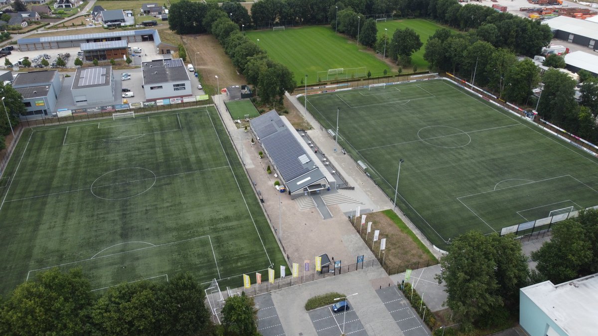 ❌De velden 3 en 4 zijn helaas door de consul deze middag afgekeurd voor zaterdag 11 maart! 

Vooralsnog zijn de kunstgrasvelden 1 en 2 morgen- onder een klein voorbehoud- wel gewoon bespeelbaar. Lees meer @ vvseh.nl/natuurgrasveld… #wijzijnseh