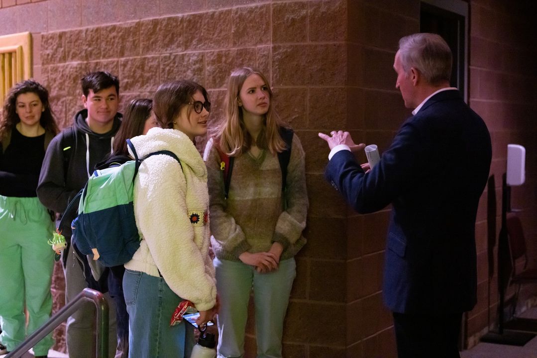 #ParkCitySchools Students took a trip under the sea with underwater photographer Brian Skerry; and they loved it! Student Kate Rooney said it best, "... he captured our imaginations on what we can do with our lives; I think it was fantastic."