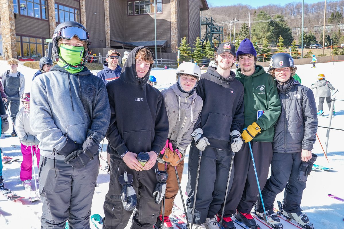 Do your friends a favor and get them out on the slopes with you! Don't let those Buddy Tickets go to waste! ⏳⛷️ 

Also, now is a good time to lock in next years benefits by purchasing your pass today! 🙌