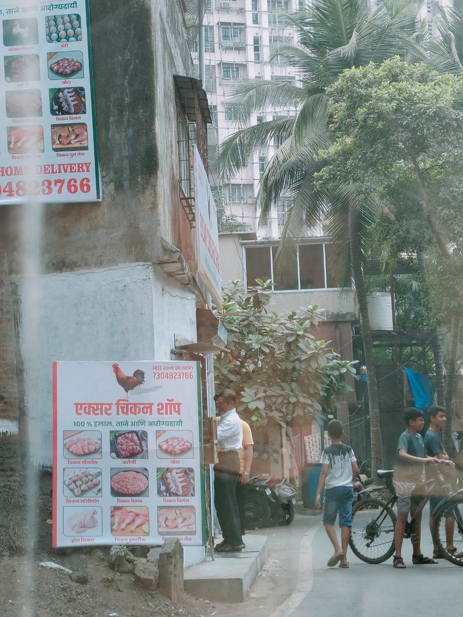 rk9679's tweet photo. Slaughter house in residential area. Needs to be stopped.

No one is taking any action. HELP. See the small lanes. It's right on your face. Health and safety issues. 

@mieknathshinde @mieknathshindes @Devendra_Office @Dev_Fadnavis @mybmcWardRN https://t.co/SdQwTRhNNb
