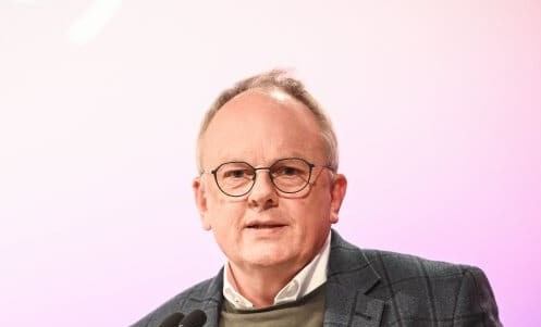 KNA_Newsroom's tweet photo. Johannes #Norpoth vom #Betroffenenbeirat der Bischofskonferenz @dbk_online redet vor allem den Bischöfen ins Gewissen: Bei der Beteiligung der Betroffenen von #Missbrauch sieht er noch viel Luft nach oben - vorsichtig ausgedrückt... https://t.co/j6nDCfoXy3
