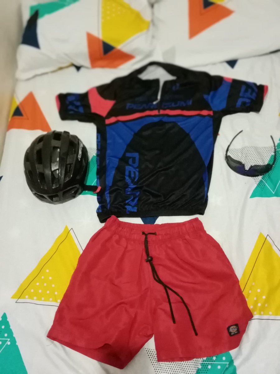ken1047_'s tweet photo. Final outfit tom. Hirap mag decide. Taena! HAHAHA #Mabini #AlterBatangas #BatangasAlter #Alter #AlterBiker https://t.co/HvvapNGrRt