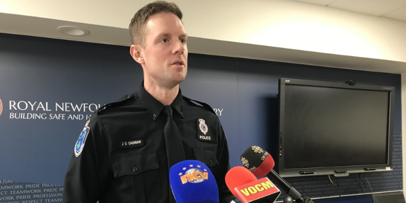 Teenage Boy in Custody Following Attack at Prince of Wales Collegiate

vocm.com/2023/03/10/tee…