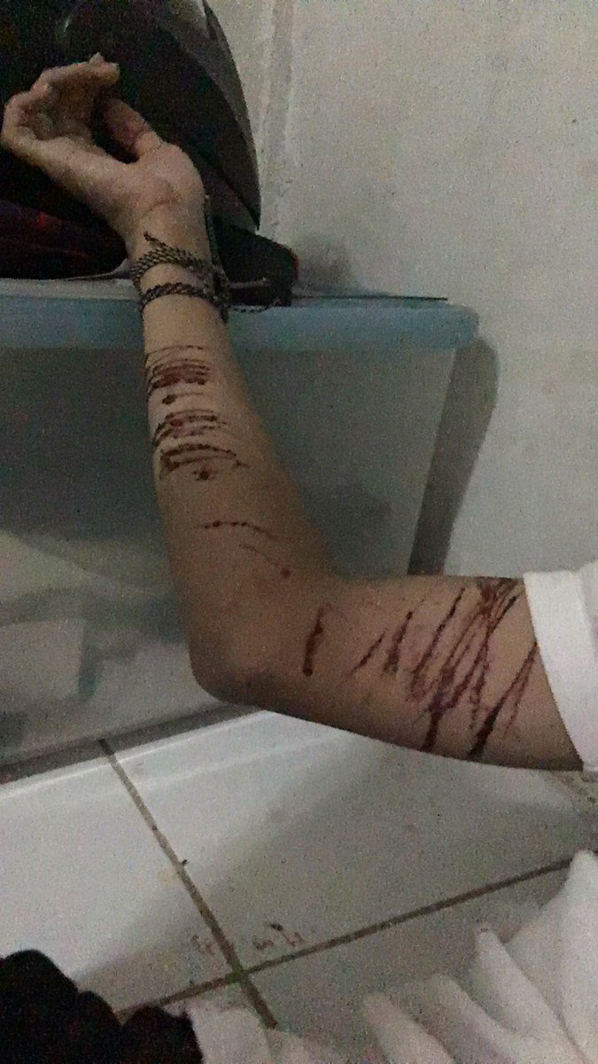 hellkids_'s tweet photo. Dibikin kaya gini kayak e enak bgt https://t.co/Tf6dQwInYY