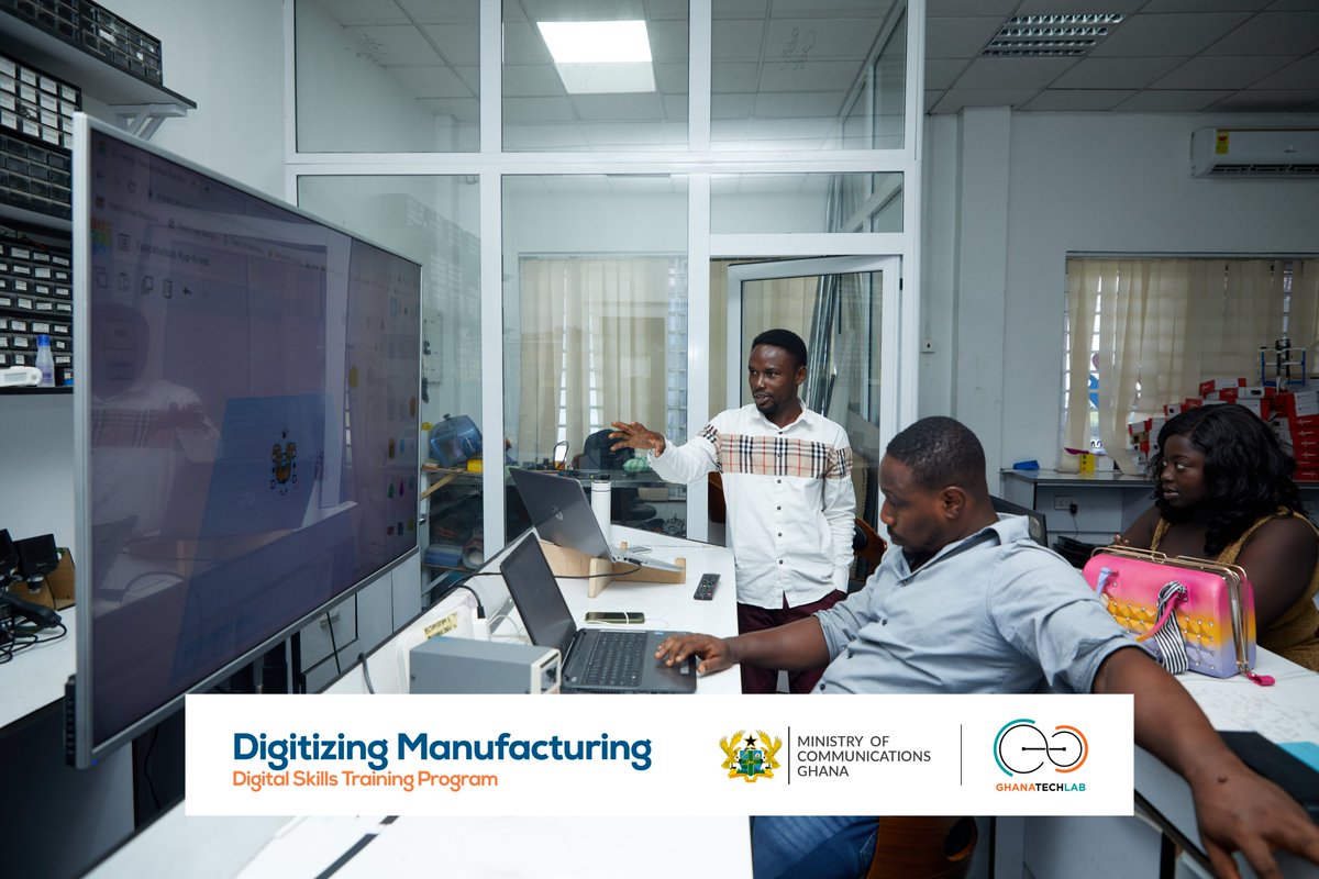 GhanaTechLab's tweet image. The Digitizing Manufacturing class for today focused their lessons on 3D Designing Using Tinkercad.

Trainees engaged their creativity in modelling a projected design and were assisted in finishing their designs where necessary.

#GhanaTechLab
#DigitizingManufacturing