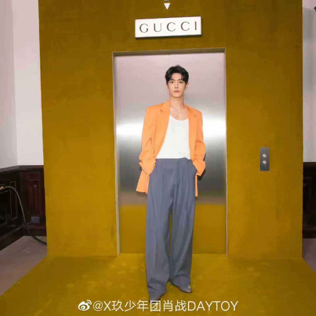 ChasingDramas's tweet photo. Chinese celebrities had a blast at Milan and Paris fashion weeks. Some of our favorite looks include those from Xiao Zhan, Fan Bing Bing, and Zhang Tian A
#chasingdramas #chinese #cent #entertainment #fashionweek #paris #milan #肖战 #张天爱 #范冰冰 #刘诗诗 #chinesedrama #cdrama https://t.co/7RSAiVfIYt