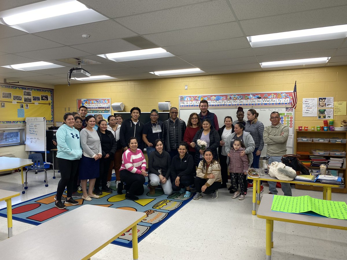 milagaspar1's tweet photo. Big shoutout to one of the students from our adult English program that passed the citizenship test!🇺🇸🎉🎊 @Diana57352577 congratulations on becoming a U.S. citizen! May this new journey bring you lots of happiness. @Dale_City_ES @brijslater @ShauntelBaldwin @MrsLaVonneTate https://t.co/K2Glhds88F