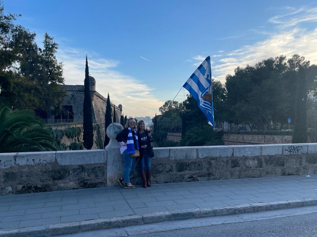 GouMarta's tweet photo. Erreala oé💙🤍Irabazi Arte, Mallorca
#AurreraReala#RealSociedad https://t.co/Uh2RDZzmmo