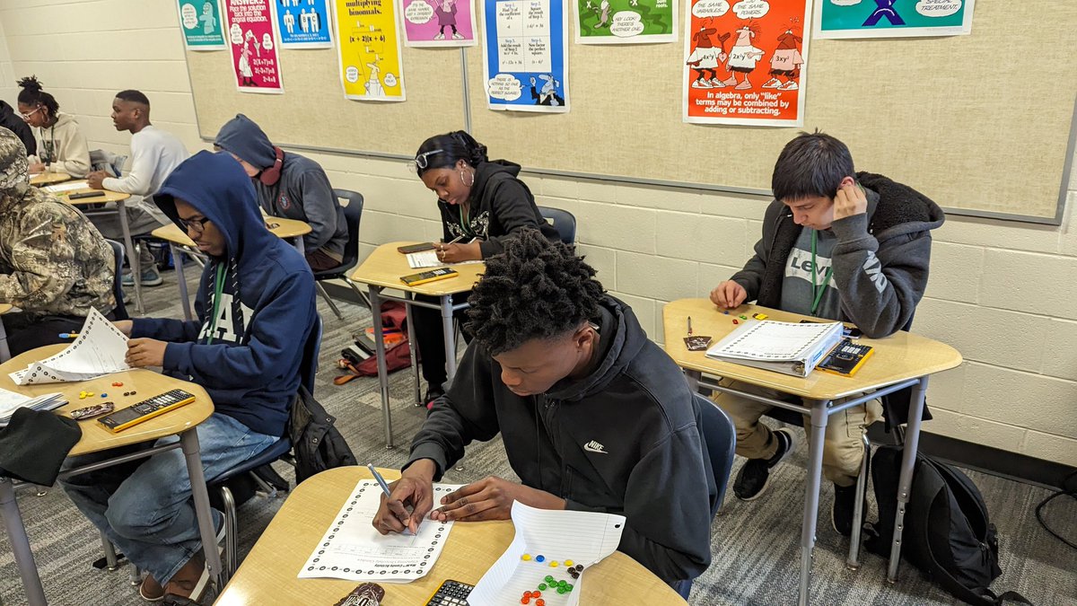 Air_Thor's tweet image. Probability &amp;amp; Statistics working on our univariate activity using M&amp;amp;M's.  #StatStrong #WorkingTogether