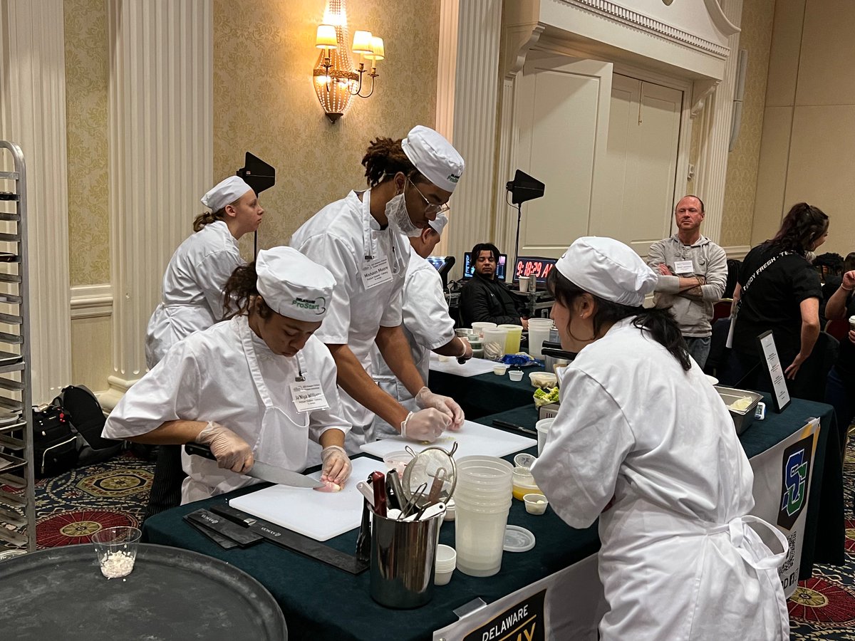 St_GeorgesTHS's tweet photo. Wow! Our #CulinaryArts ProStart team prepared amazing dishes today for their competition! We are proud of you! Thanks to all of our Hawks who came out to support them. 💚💙🍽️ #NccvtWorks #CTE #RealLifeRealLearning https://t.co/Po782jiNyf
