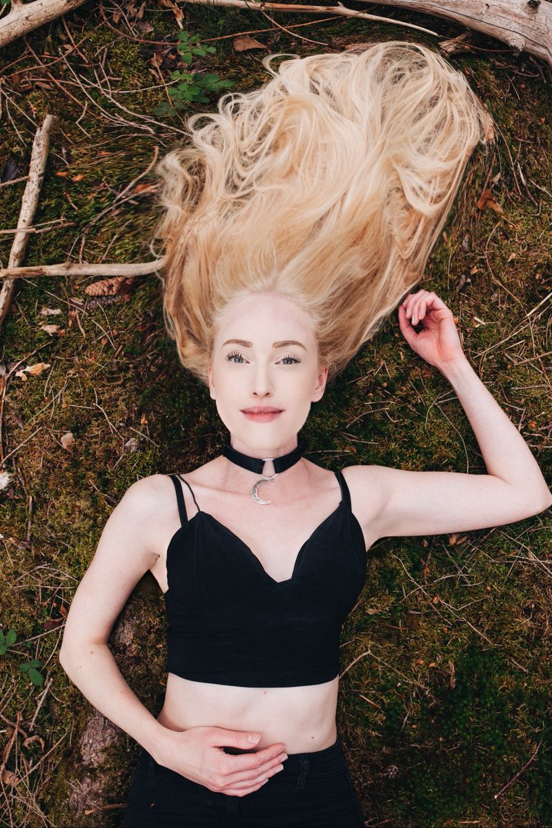 JulieElvenMusic's tweet photo. Concert Announcement 🖤🎙️🎼
I'm joining metal band #ERDLING for their final tour concert in Munich, Germany on May 14, where we will perform our song Fimbulwinter from their album HELHEIM together 🔥
Tickets / info in the comments 🌿
📷 Franziska Freiwald https://t.co/g73V0weDZE