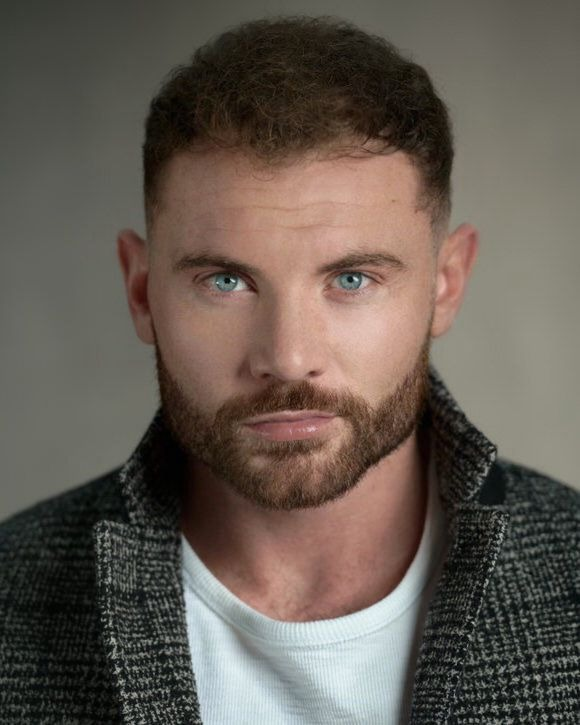 Luke Delaney ( <a href="/ItsLukeDelaney/">Luke Delaney</a> ) as Benny Blue