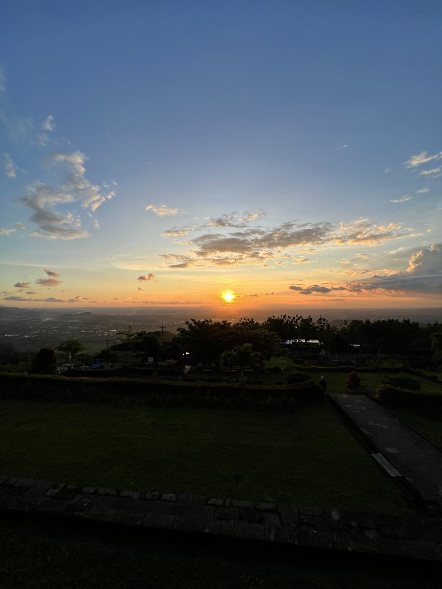 intsbydu's tweet image. You’re my precious stone ☺️