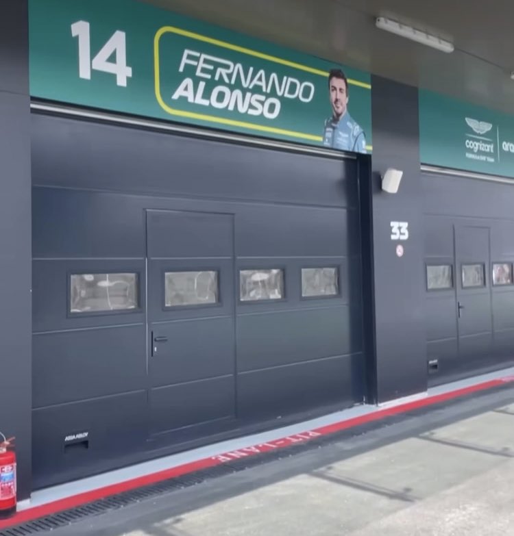In case you wonder, at Jeddah Fernando Alonso will occupy pit cell #33