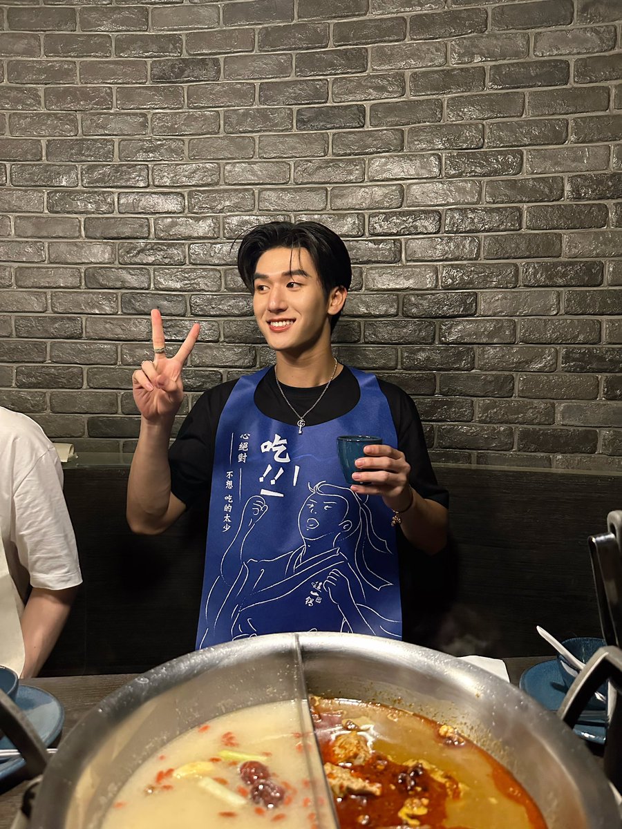 mos_psl's tweet image. ชาบูแบบฮ้อนๆเลย