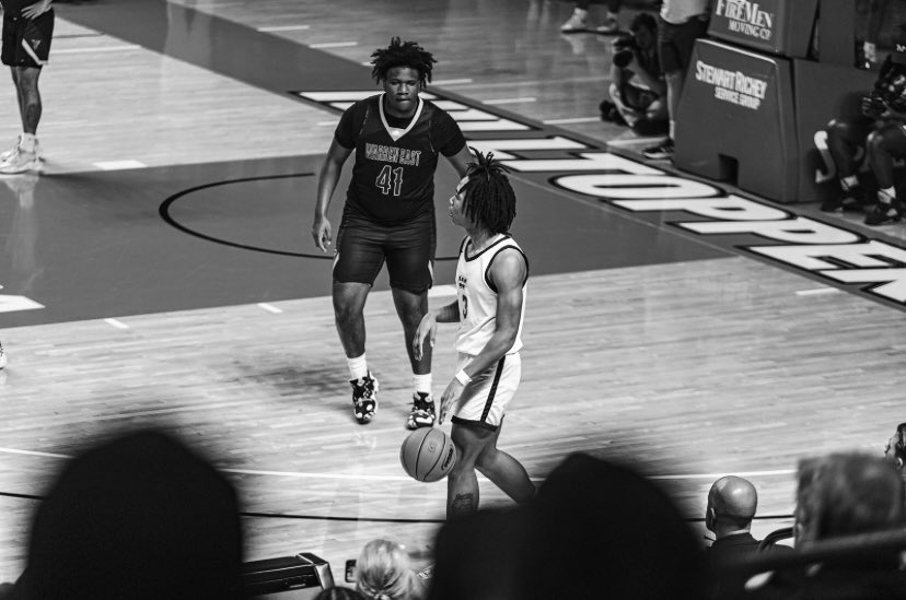 After a great conversation with <a href="/Chpack20/">Charles pack</a> , i am blessed to receive an offer from Kentucky Christian University. <a href="/will323012/">Coach Unseld</a> <a href="/WCAthleticDept/">Warren Central Athletics</a>