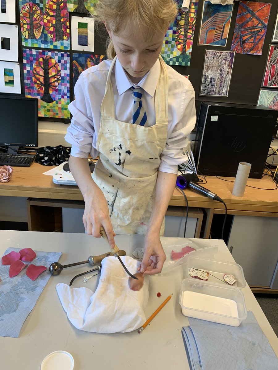 LHSMrsHamilton's tweet photo. Fantastic day with the fashion and textiles team doing a millinery and skirt making workshop! Massive thanks to Nancy and @MissReidFCT @DYW_ForthValley @LHSArtandDesign @_MissLang #fashion #Sustainability https://t.co/esVzYjsiyL