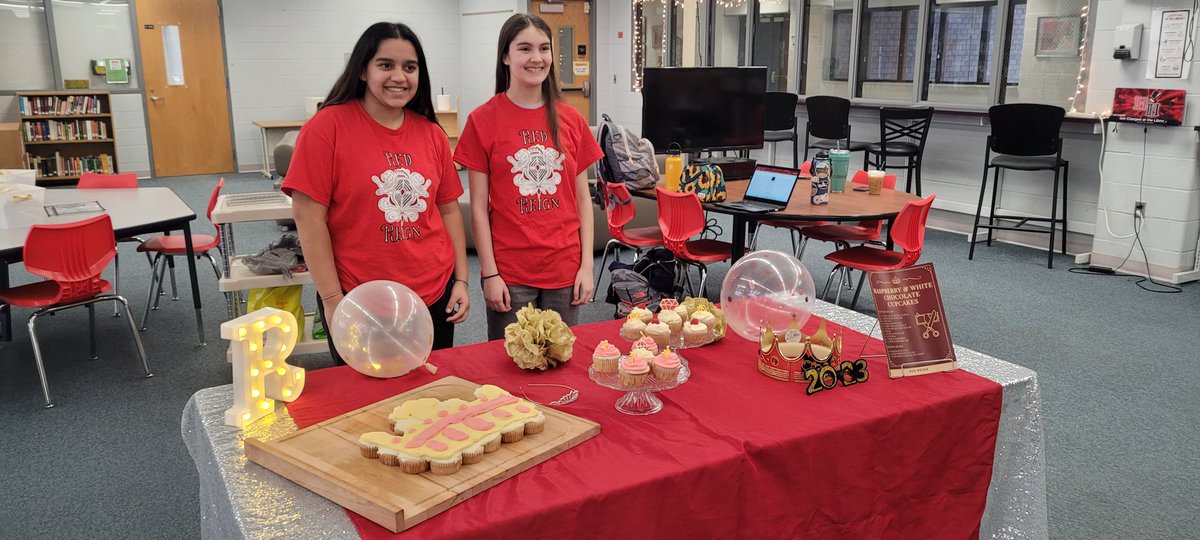 bobloch's tweet photo. A highlight of any school year... it's Cupcake Wars during red and black week! Always have my list of buzzwords ready for judging. https://t.co/IreBMpO02w
