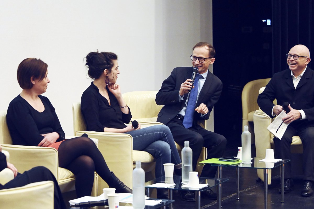 DGEntreprises's tweet photo. #Bercy8Mars | 📢 A l’occasion de la Journée internationale des droits des femmes, @T_Courbe a présenté ce jour le nouveau plan Egalité 2023-2025 de la @DGEntreprises. Découvrir 👉 https://t.co/WtWANZKUz3    
         
#ToutesEtTousEgaux #8Mars

Crédits photos : Patrick Bagein https://t.co/FQZdrTSnrn