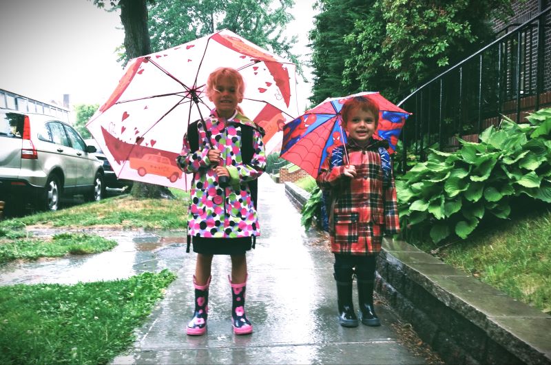 TorahOrg's tweet image. If one walks into a men's clothing store in the winter, he will inevitably see designer raincoats for sale. If one owns such raingear, or some other garment that is respectable to wear in Hashem's presence, he may wear it for Shemoneh Esrei. However...

torah.org/learning/tefil…