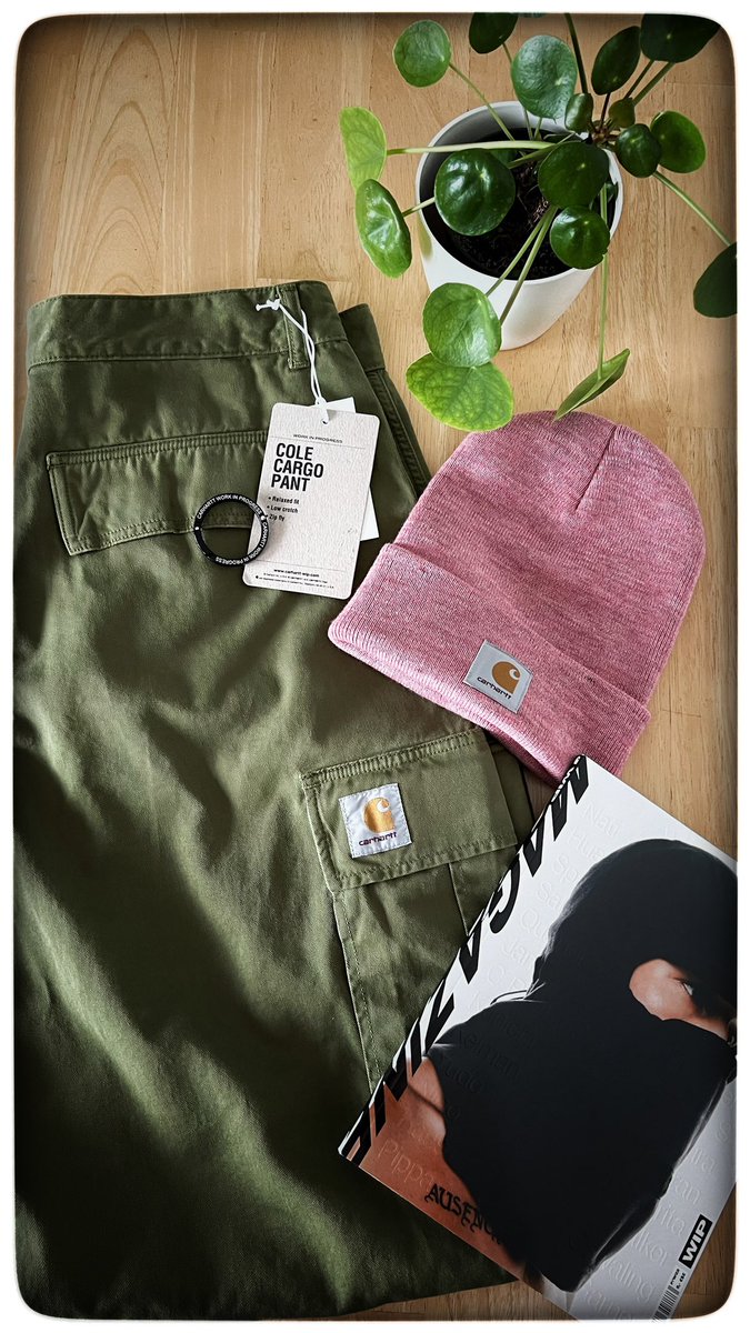 ShadesDet's tweet photo. Just got a care package from the @CarharttWIP fam!! These cargos go CRAZY &amp; the hat color is Clean!!!Thank You 💯 #freshToDef #ThankYou #Detroit #Berlin ⬛️in🇩🇪 https://t.co/5LwBM7EChM