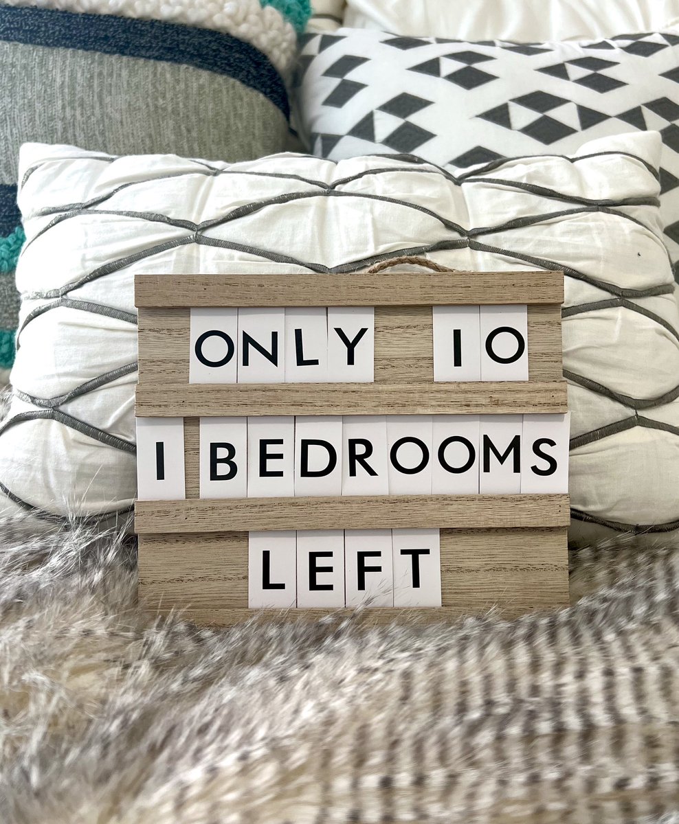 LegendsCanyon's tweet photo. Thinking about living off campus next year? 🤔‼️Legends Canyon has 10 furnished 🛋️1-bedroom apartments available starting August 16th! ‼️🤩 Stop by 50 Valleyview rd for a tour 👋🏼or give us a call at 806-749-6947 ☎️ TODAY! 
#nowleasingcanyon #legendscanyon #livelegendary #wtamu https://t.co/a3IdN2F34R