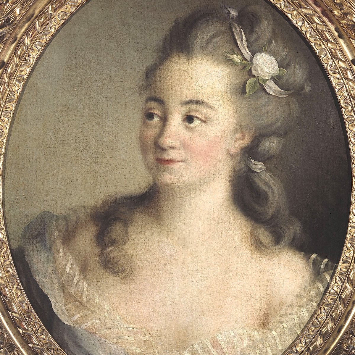 museecognacqjay's tweet photo. 👋A l’occasion du départ en prêt de trois de nos œuvres au Musée des Arts Décoratifs de Paris, découvrez le Portrait présumé de Madame Dugazon, actrice de la Comédie-Italienne (Ecole française, XVIIIe siècle) issu de nos collections ! #museecognacqjay #PMCollections #ParisMusées https://t.co/qiEhcuKOBG
