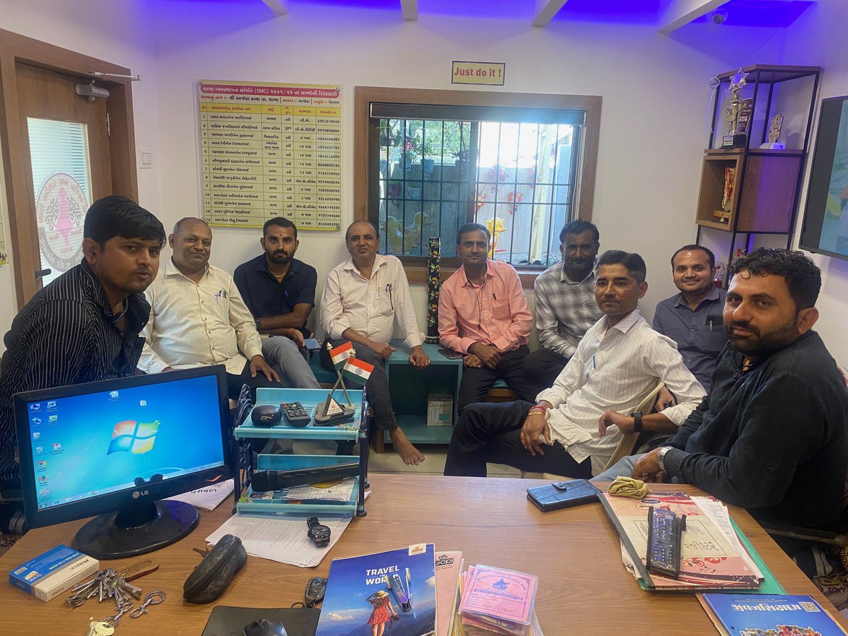 ajothakanyashal's tweet image. અને શાળામાં પ્રાર્થના કાર્યક્રમથી લઇને સાયન્સ લેબ, કોમ્પ્યુટર લેબ, લાઇબ્રેરી ખંડ, સ્માર્ટ ક્લાસરૂમ , પ્રોજેક્ટર રૂમ, પ્રજ્ઞા રૂમ તથા શાળાની વિશેષ પ્રવૃતિઓનો મુલ્યાંકન કર્યુ અને જરૂરી માર્ગદર્શન પુરૂ પાડવામાં આવ્યું.@RJRam_Ahir @Hkvaja2H @our_gir_somnath @amazing_somnath @sanketjs