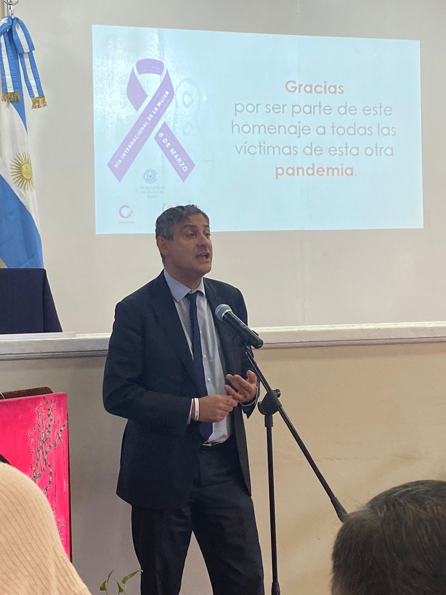 ItaliaEnMendoza's tweet photo. #8marzo #diadelamujer Inaugurazione del “Banco Rojo” contro la violenza di genere, presso IUSP e incontro sull'imprenditoria femminile. 

@italymfa @italyinargentina @luigimaria62 @ComitesCuyo 

#giornatainternazionaledelladonna #italianconsulate  #italyinargentina #Mendoza https://t.co/Kq6qEvBaan